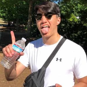 Meet your Posher, Emmanuel